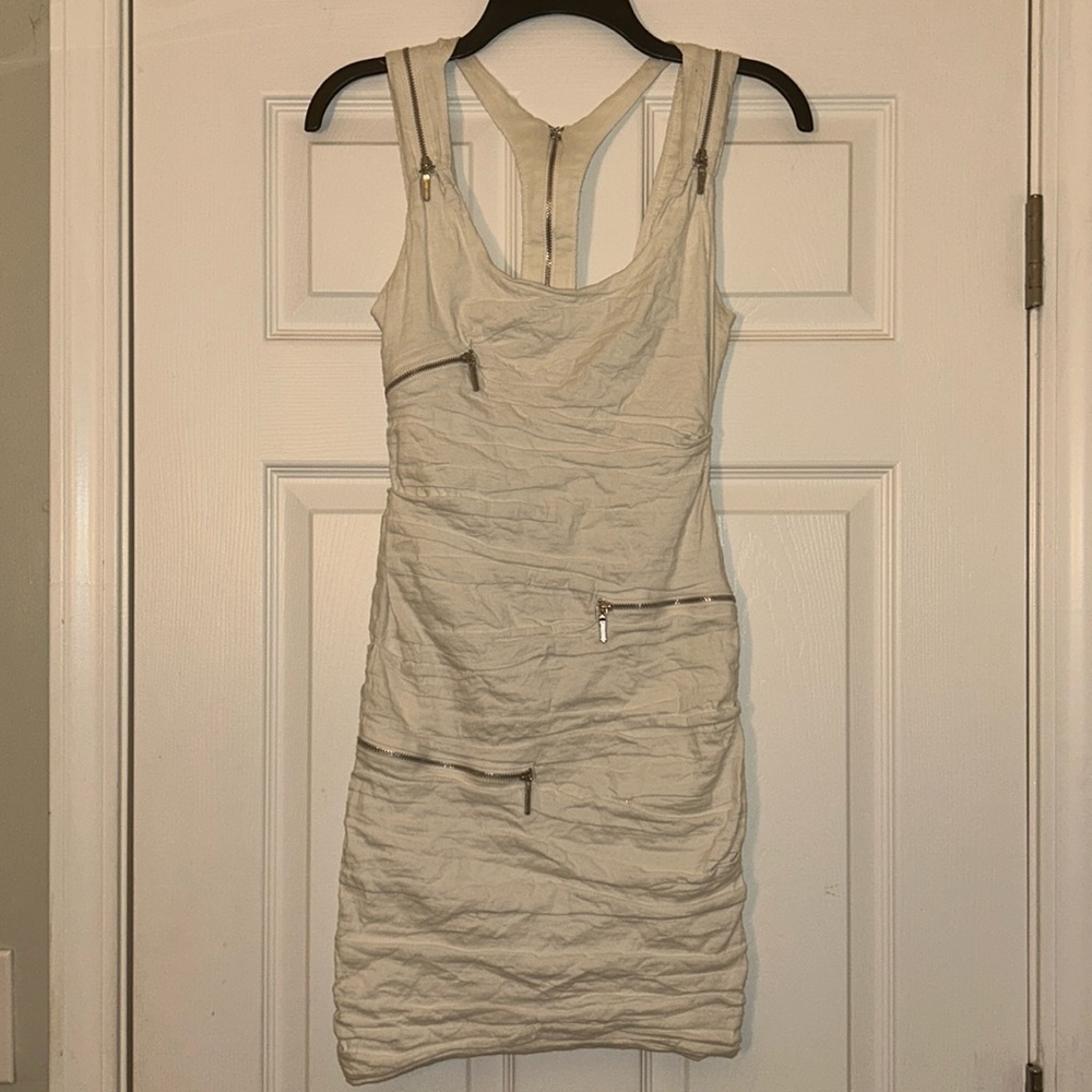 Nicole Miller size 4 off-white, wrinkled, silver zipper dress